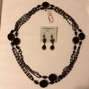 Antique looking necklace and matching earrings
